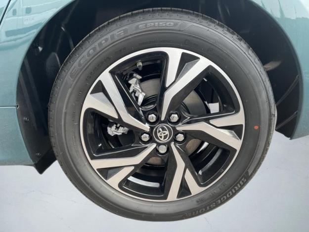 TOYOTA Yaris Hybrid Design  