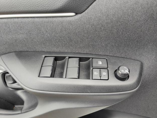 TOYOTA Yaris Hybride 116h Design  