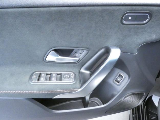 MERCEDES-BENZ Classe A 250 e AMG Line  