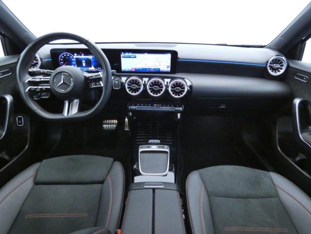 MERCEDES-BENZ Classe A 250 e AMG Line  