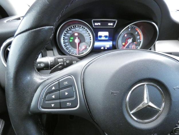 MERCEDES-BENZ GLA 200 d 4MATIC Intuition  GLA 200 d Intuition
