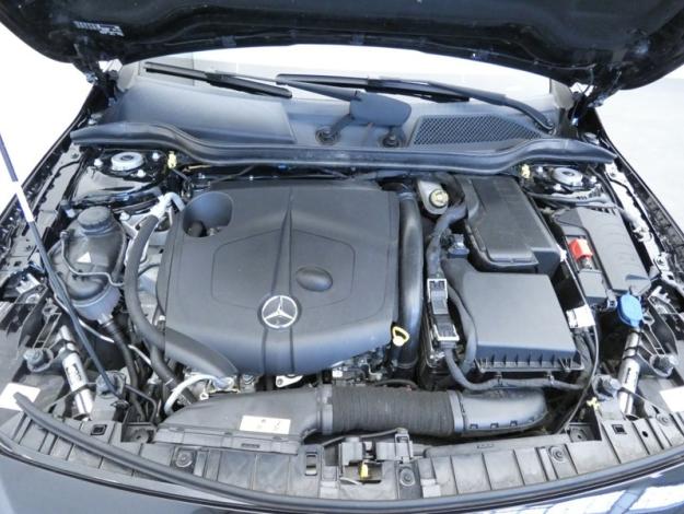 MERCEDES-BENZ GLA 200 d 4MATIC Intuition  GLA 200 d Intuition