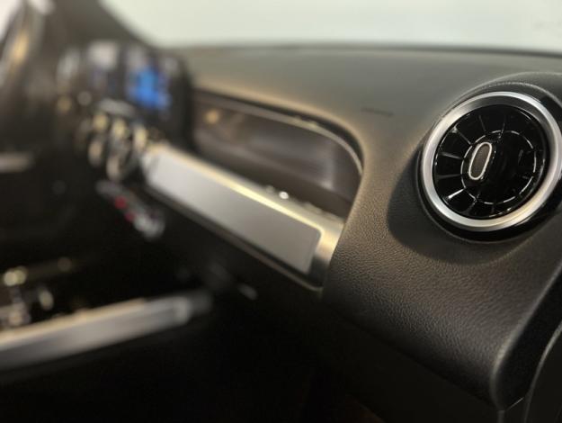 MERCEDES-BENZ GLB 200 d Business Line  
