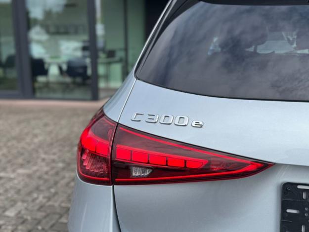 MERCEDES-BENZ C-Klasse C 300 e Break AMG Line