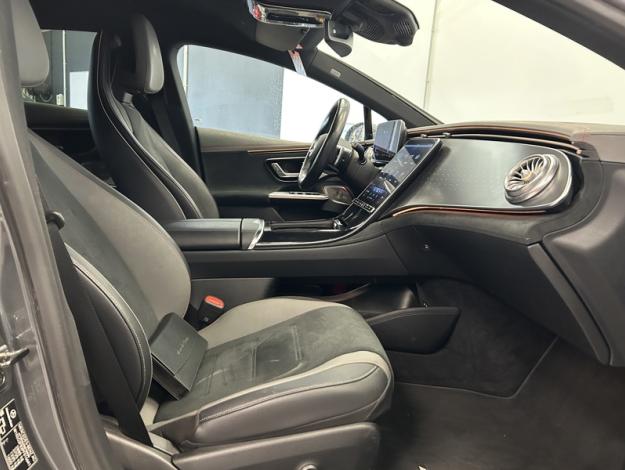 MERCEDES-BENZ EQE 350 AMG Line  