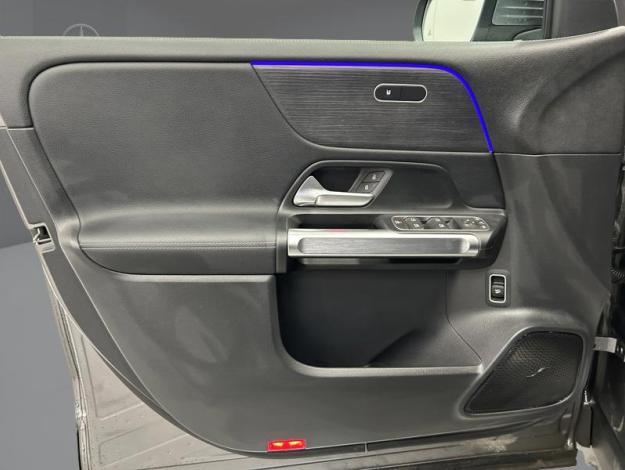 MERCEDES-BENZ EQB 250  