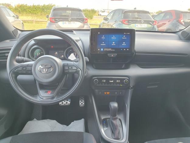 TOYOTA Yaris 116H GR SPORT  