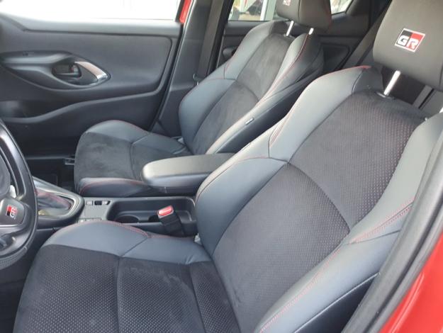 TOYOTA Yaris 116H GR SPORT  