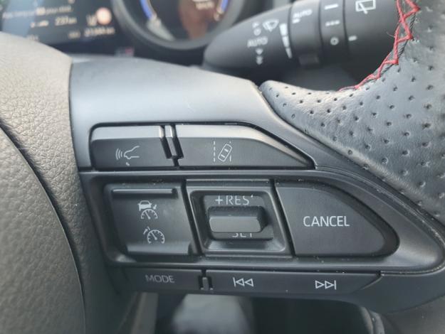 TOYOTA Yaris 116H GR SPORT  