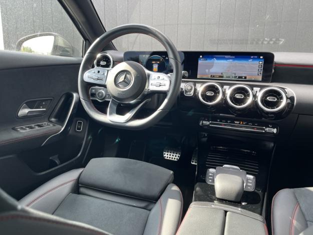 MERCEDES-BENZ Classe A 180 Berline AMG Line  Classe A 180 AMG Line