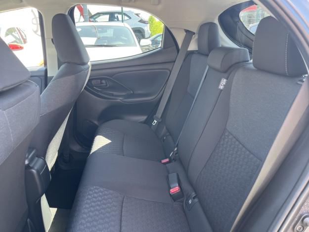 TOYOTA Yaris 116h Design  