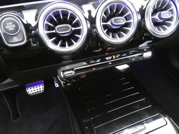 MERCEDES-BENZ Classe A 200 d AMG Line  