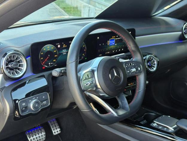 MERCEDES-BENZ CLA 200 SB AMG Pack Night  