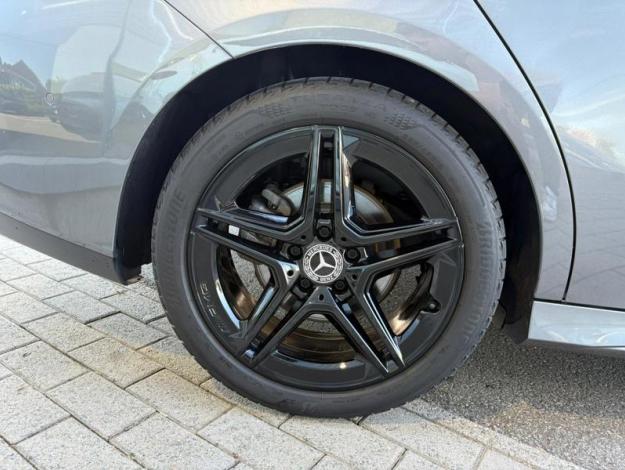 MERCEDES-BENZ CLA 200 SB AMG Pack Night  