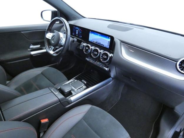 MERCEDES-BENZ GLA 200 d AMG Line  