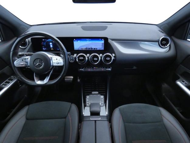 MERCEDES-BENZ GLA 200 d AMG Line  