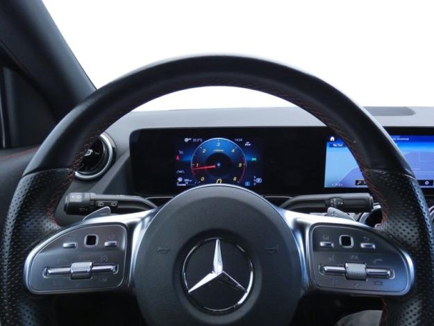 MERCEDES-BENZ GLA 200 d AMG Line  