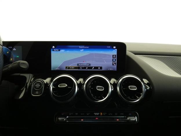 MERCEDES-BENZ GLA 200 d AMG Line  
