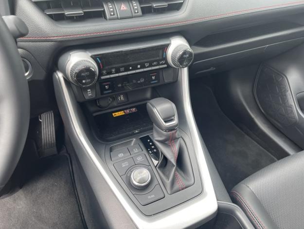 TOYOTA RAV4 Plug-In Hybrid AWD Collection  