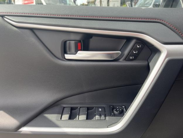 TOYOTA RAV4 Plug-In Hybrid AWD Collection  