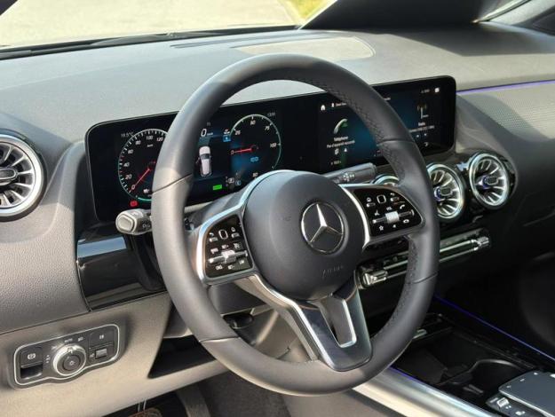 MERCEDES-BENZ EQA EQA 250 Edition