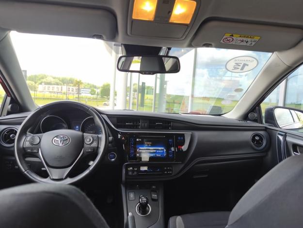 TOYOTA Auris Hybrid Design Edition  