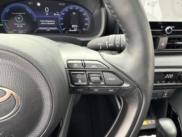 TOYOTA Yaris Hybride 130h Première  