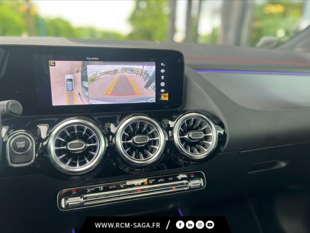 MERCEDES-BENZ EQA 250 AMG Line  