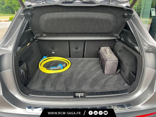 MERCEDES-BENZ EQA 250 AMG Line  