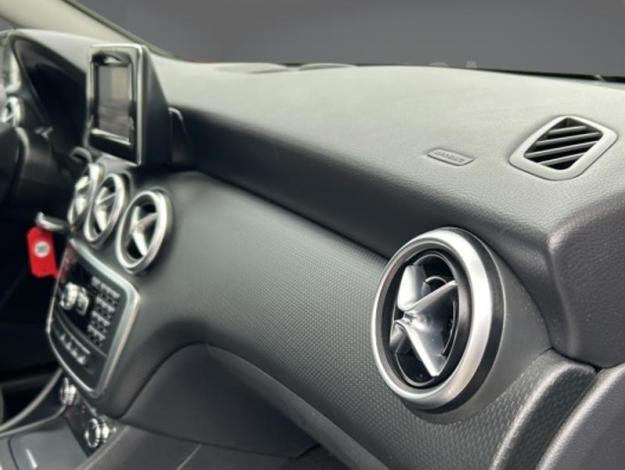 MERCEDES-BENZ Classe A A 180