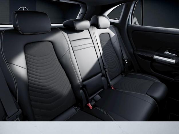 MERCEDES-BENZ GLA 180 Progressive Line  GLA 180 Progressive Line