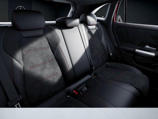 MERCEDES-BENZ GLA 200 d AMG Line  GLA 200 d AMG Line
