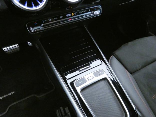 MERCEDES-BENZ EQB 250+ AMG Line  