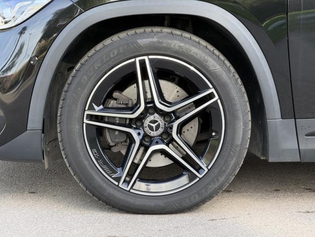 MERCEDES-BENZ GLA 200 d AMG Line  