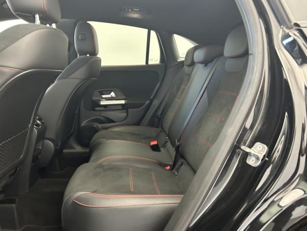 MERCEDES-BENZ GLA 200 d AMG Line  