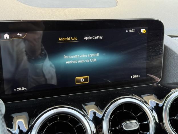 MERCEDES-BENZ GLA 200 d AMG Line  