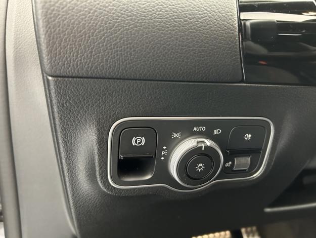 MERCEDES-BENZ GLA 200 d AMG Line  