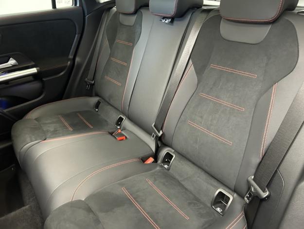 MERCEDES-BENZ GLA 200 d AMG Line  