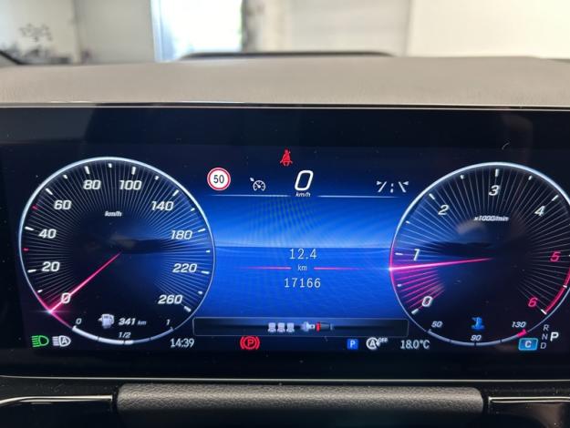 MERCEDES-BENZ GLA 200 d AMG Line  
