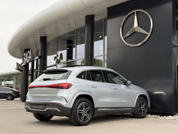 MERCEDES-BENZ EQA 250+ AMG Line  