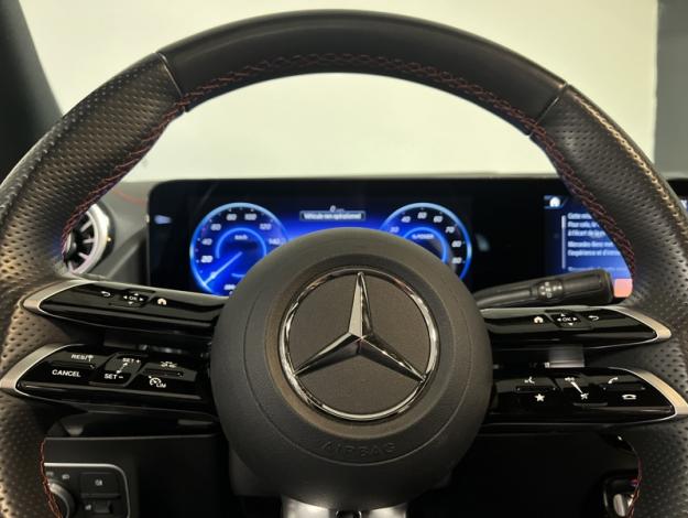 MERCEDES-BENZ EQA 250+ AMG Line  