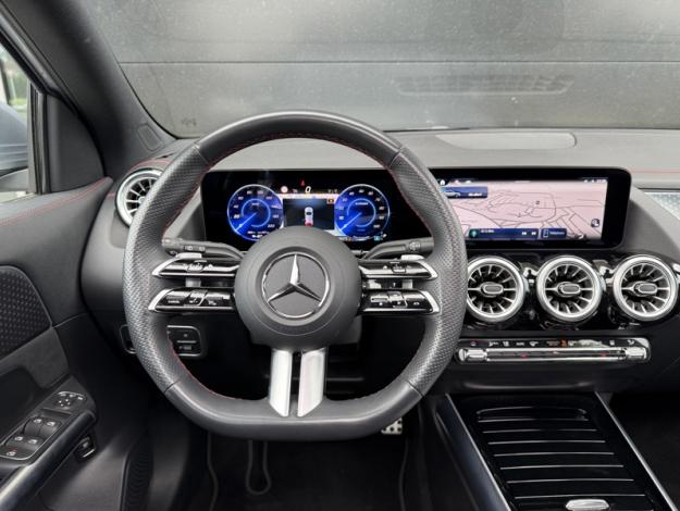 MERCEDES-BENZ EQA 250+ AMG Line  