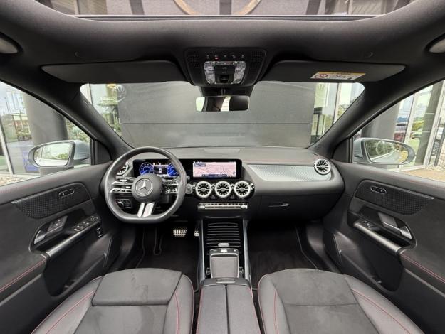 MERCEDES-BENZ EQA 250+ AMG Line  