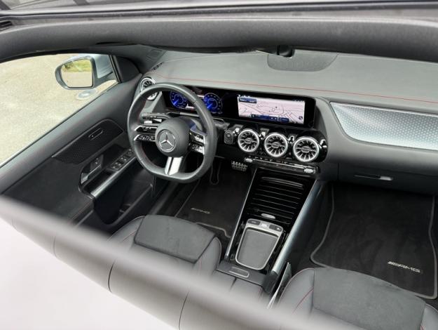 MERCEDES-BENZ EQA 250+ AMG Line  