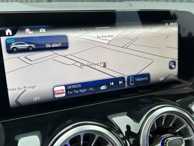 MERCEDES-BENZ EQA 250+ AMG Line  