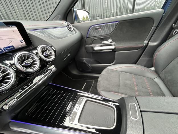 MERCEDES-BENZ EQA 250+ AMG Line  
