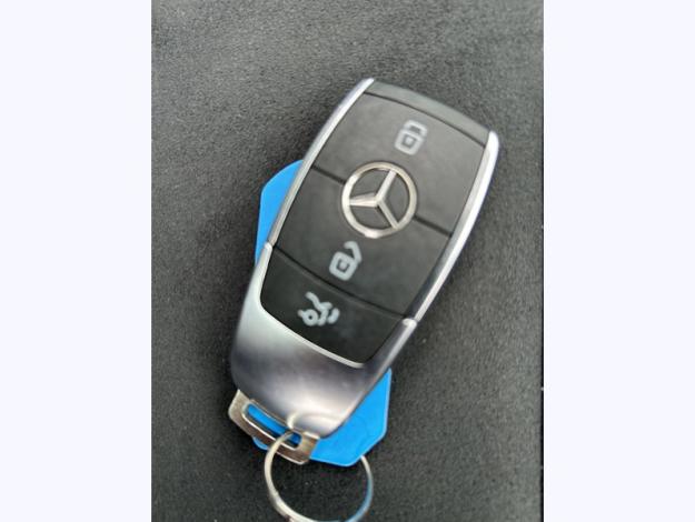 MERCEDES-BENZ EQA 250+ AMG Line  