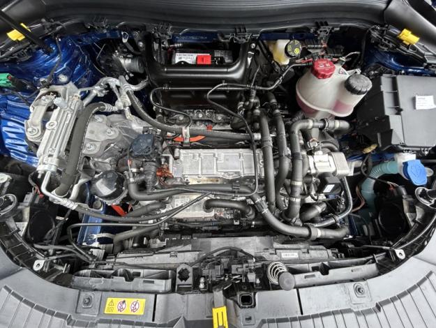 MERCEDES-BENZ EQA 250+ AMG Line  