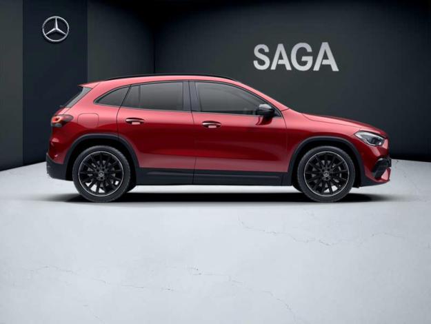 MERCEDES-BENZ GLA 250 e AMG Line  