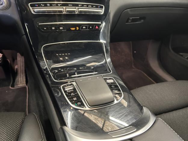 MERCEDES-BENZ GLC 200 d Coupé Toit ouvrant Burmester  